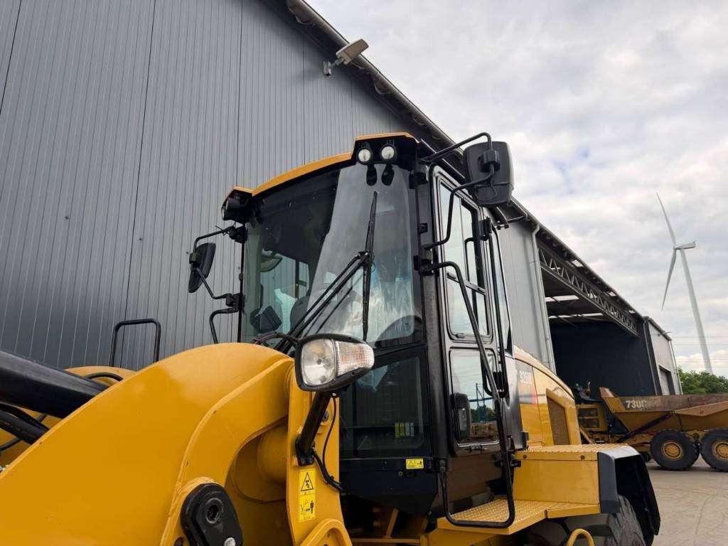 Caterpillar 926M Photo 17