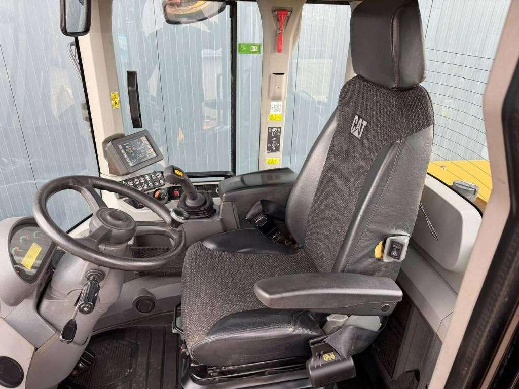 Caterpillar 926M Photo 23