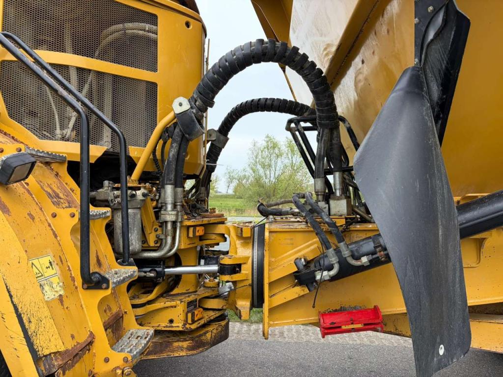 Caterpillar 745C Photo 16