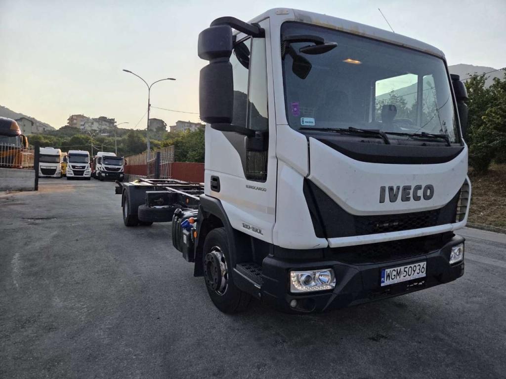 Iveco EUROCARGO 120-190L Photo 18