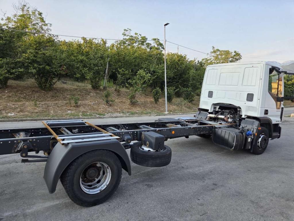Iveco EUROCARGO 120-190L Photo 26