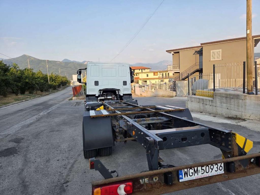Iveco EUROCARGO 120-190L Photo 8