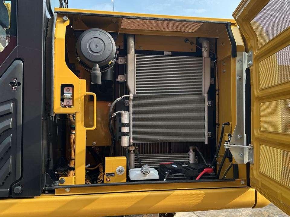 Caterpillar 318FL Photo 10