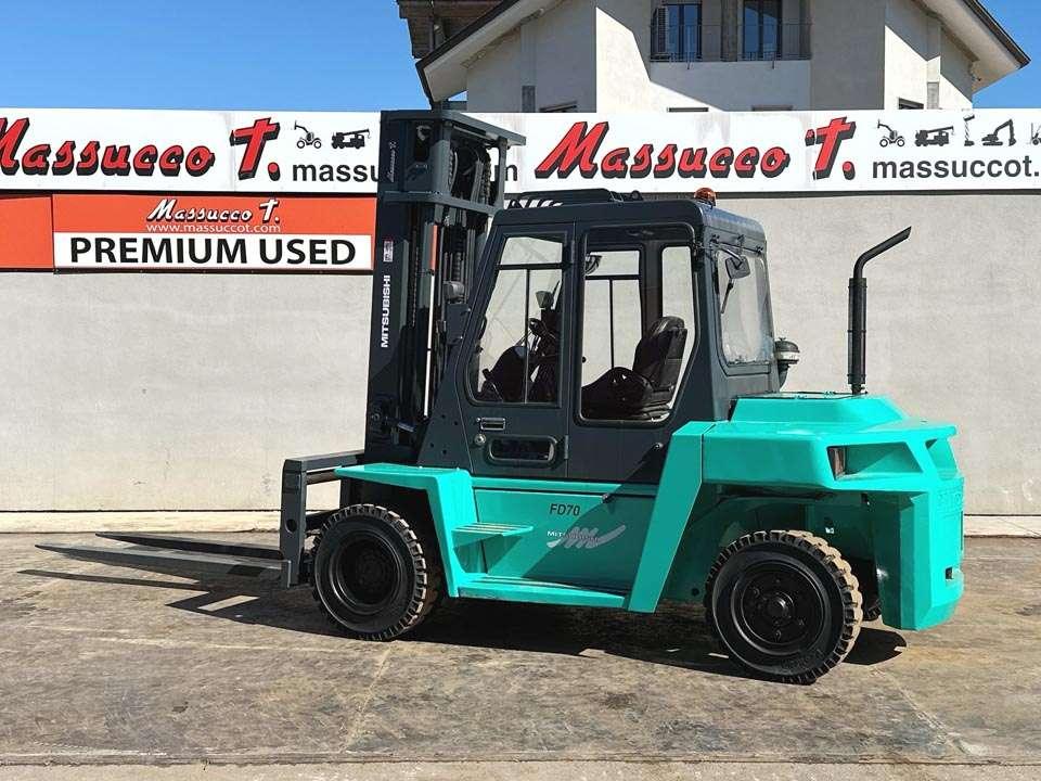 Mitsubishi FD70 Photo 3