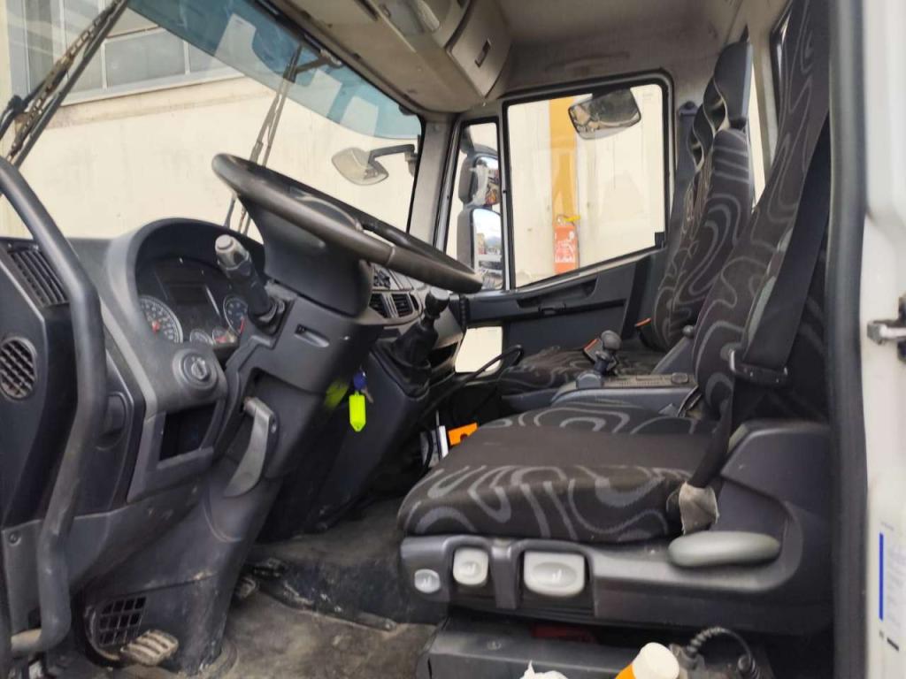 Iveco EUROCARGO CUBE 80E22P Photo 8