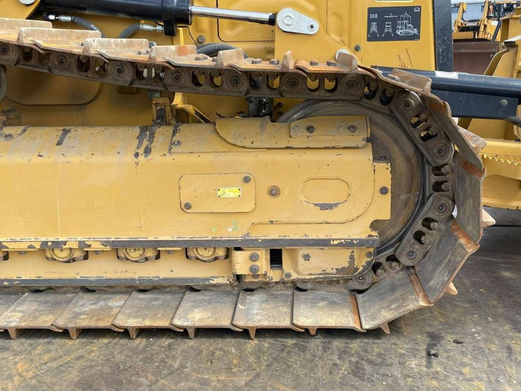 Caterpillar D2 LGP 12A | LEICA GPS Photo 16