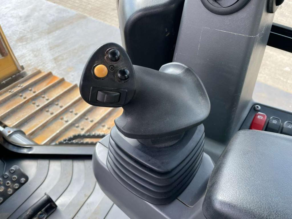 Caterpillar D2 LGP 12A | LEICA GPS Photo 22
