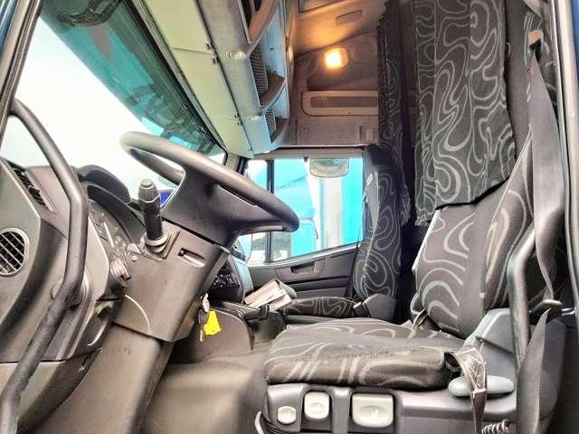 Iveco Stralis AT 190S31 Photo 5