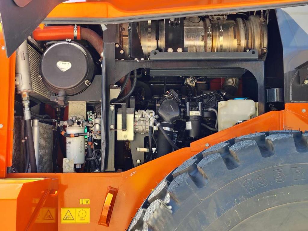 Hitachi ZW 220-7 Photo 12