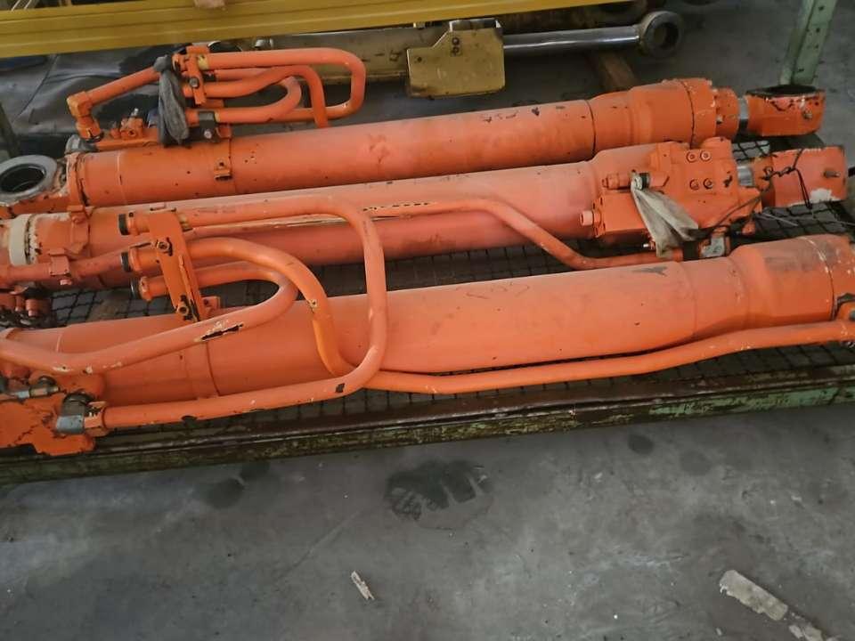 Fiat Hitachi Piston for Fiat Hitachi ex285 Photo 1