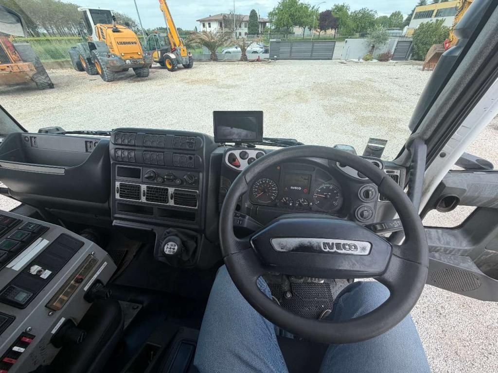 Iveco EUROCARGO 150E22 Photo 20