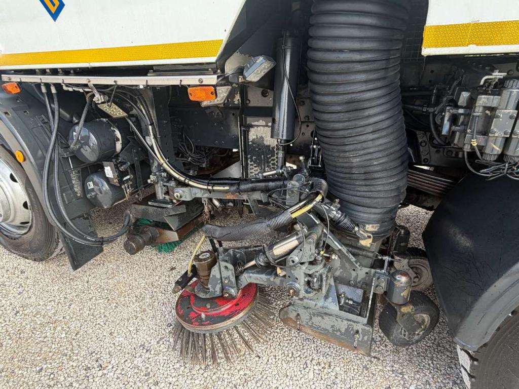 Iveco EUROCARGO 150E22 Photo 9