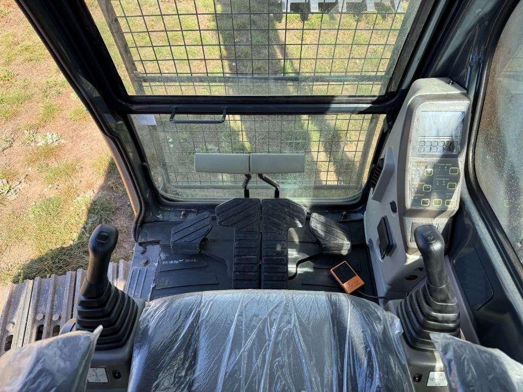 Hyundai R340L Smart - New / Unused / Hammer Lines Photo 9