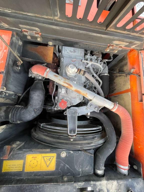 Hitachi ZAXIS 170W Photo 11