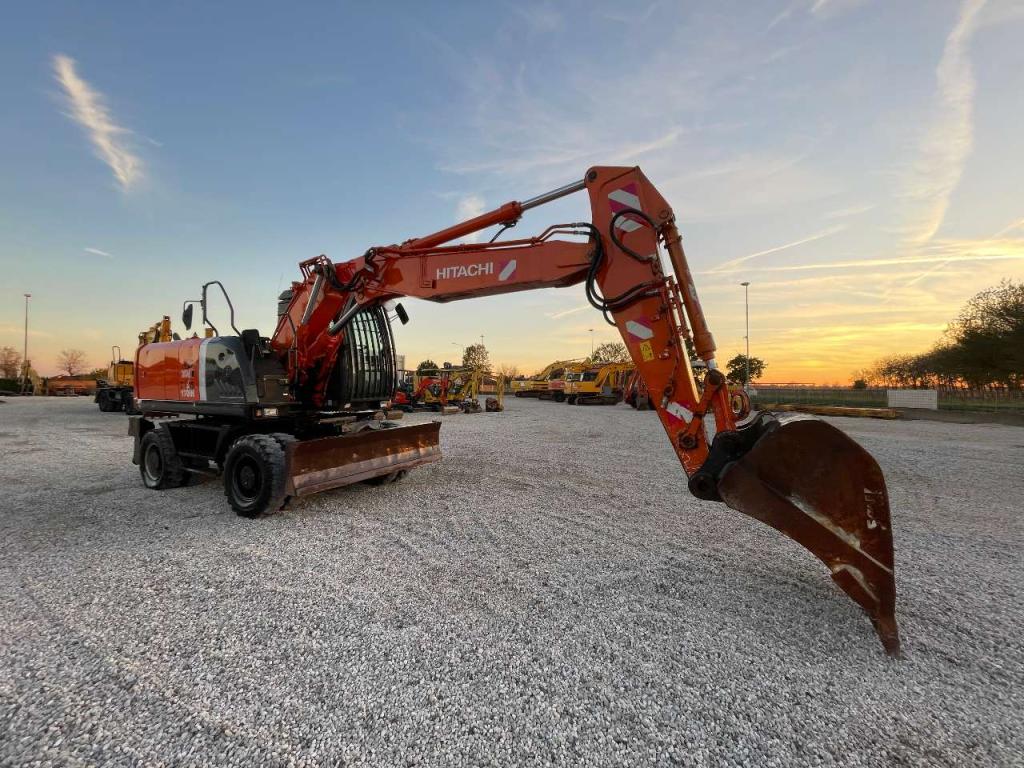 Hitachi ZAXIS 170W Photo 5