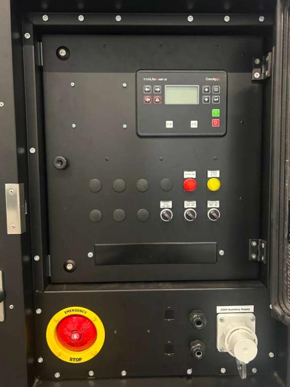 Iveco NEF45SM1A - 66 kVA Genset SuperSilent - DPX-21028 Photo 17