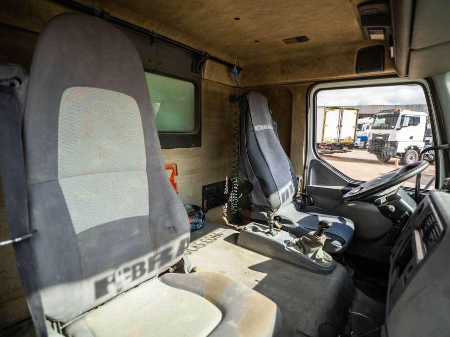 Renault MIDULM 220 DCI - PAFLINGER PK 6001 Photo 17
