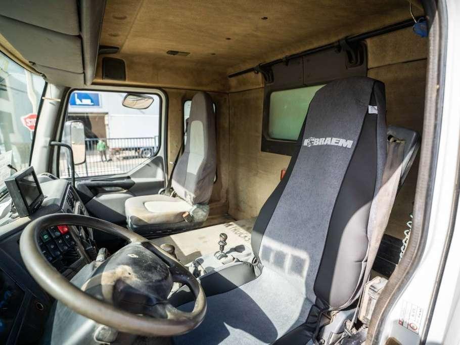 Renault MIDULM 220 DCI - PAFLINGER PK 6001 Photo 9