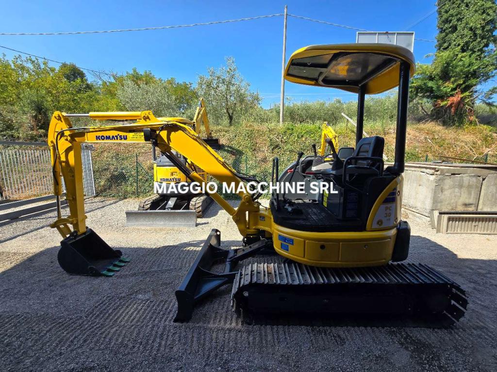 Komatsu PC30 MR2 Photo 5