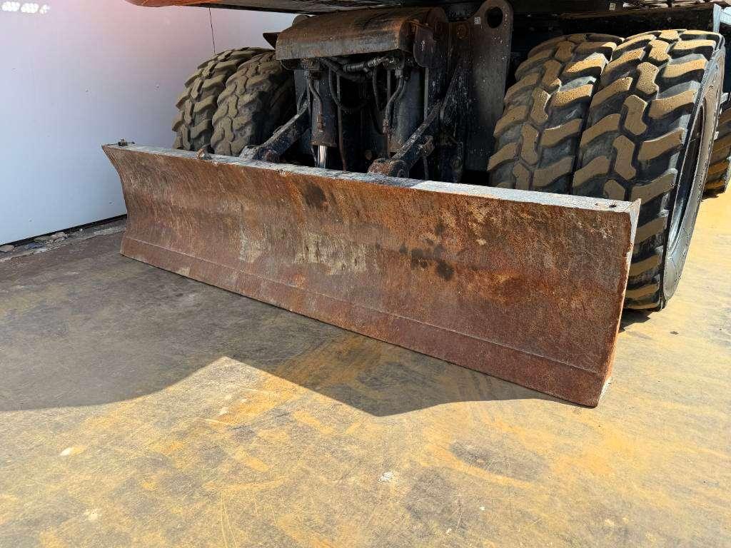 Hitachi ZX170W-5B - Blade / Triple Boom / Auto Greasing Photo 20