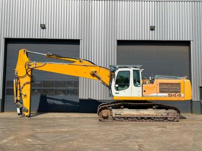 Liebherr R944C sold by Big Machinery