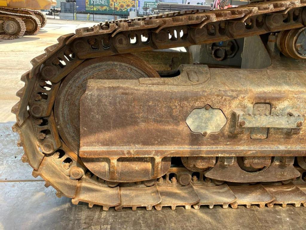 Liebherr R944C Photo 14