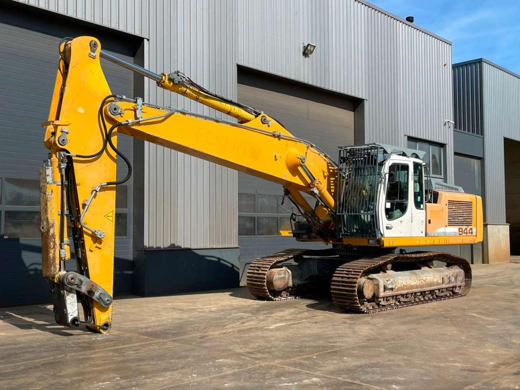 Liebherr R944C Photo 2