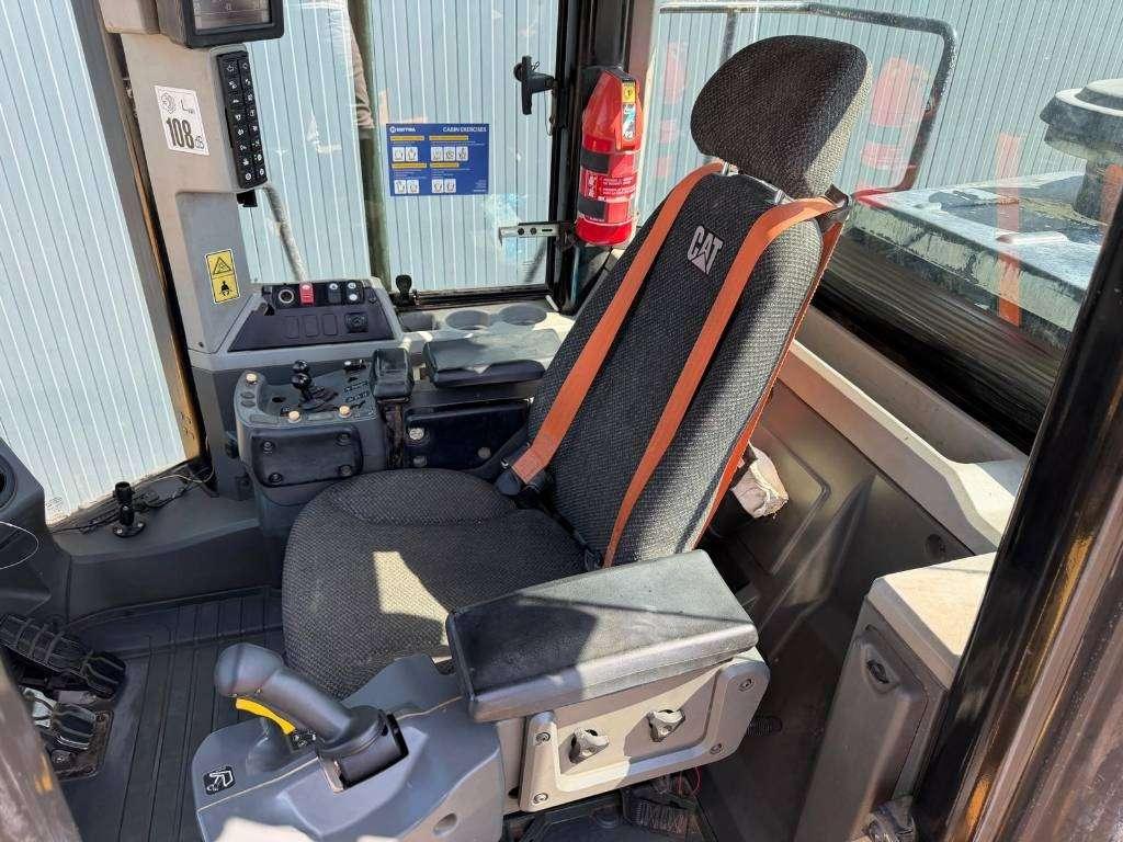 Caterpillar 972M Photo 14