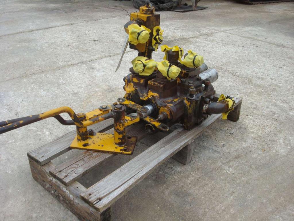 Hydraulic distributor for Benati 22 SB Photo 2