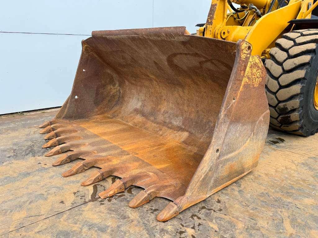 Caterpillar 972H - Good Tyres / Quick Coupler Photo 13