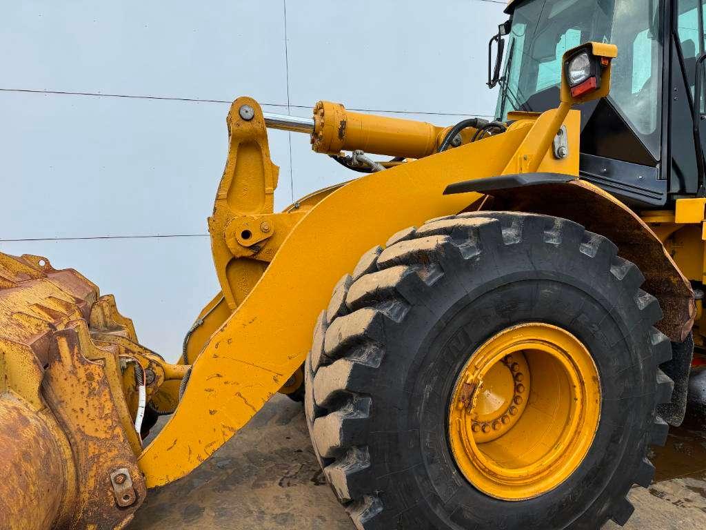 Caterpillar 972H - Good Tyres / Quick Coupler Photo 17
