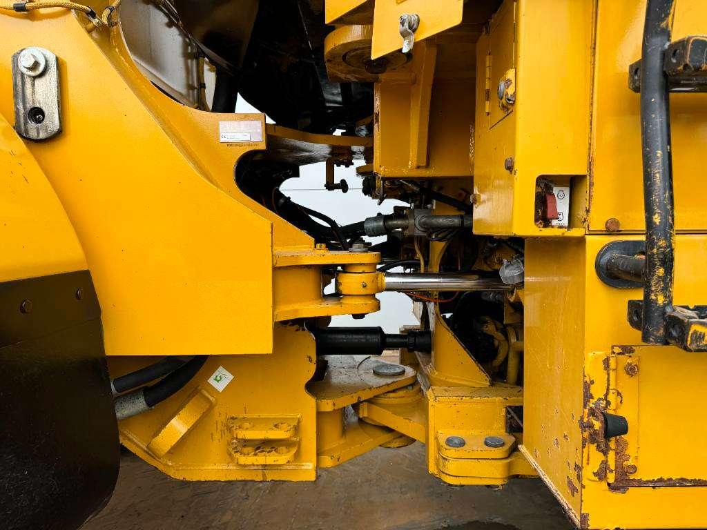 Caterpillar 972H - Good Tyres / Quick Coupler Photo 19