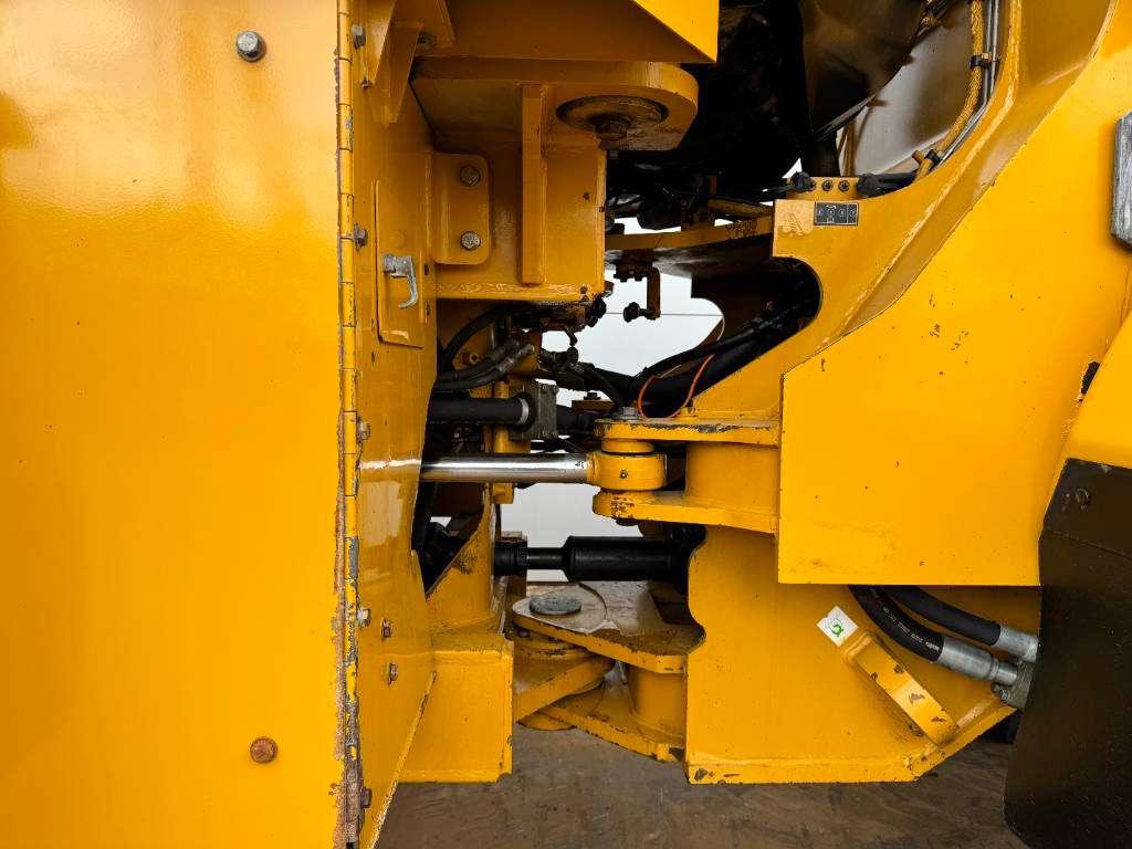 Caterpillar 972H - Good Tyres / Quick Coupler Photo 20