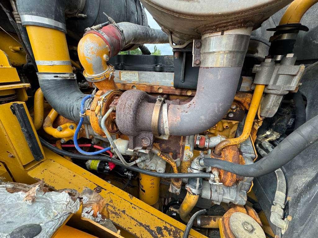 Caterpillar 972H - Good Tyres / Quick Coupler Photo 29