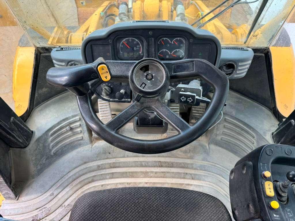 Caterpillar 972H - Good Tyres / Quick Coupler Photo 9