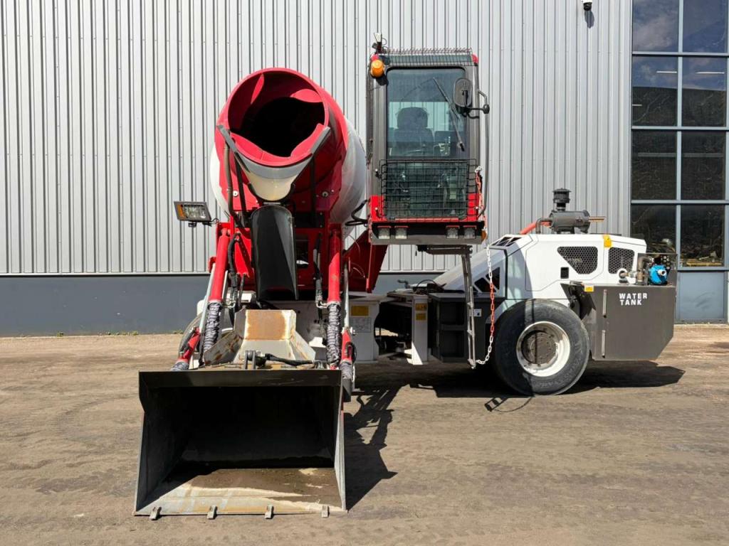Minrui 4M3 Self Loading Concrete Mixer 4x4 Photo 10