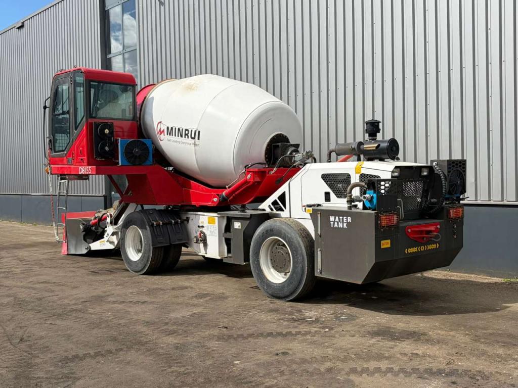 Minrui 4M3 Self Loading Concrete Mixer 4x4 Photo 3