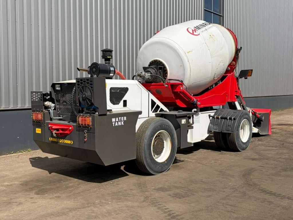 Minrui 4M3 Self Loading Concrete Mixer 4x4 Photo 5