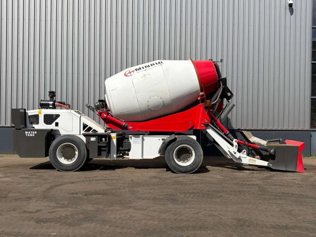 Minrui 4M3 Self Loading Concrete Mixer 4x4 Photo 6