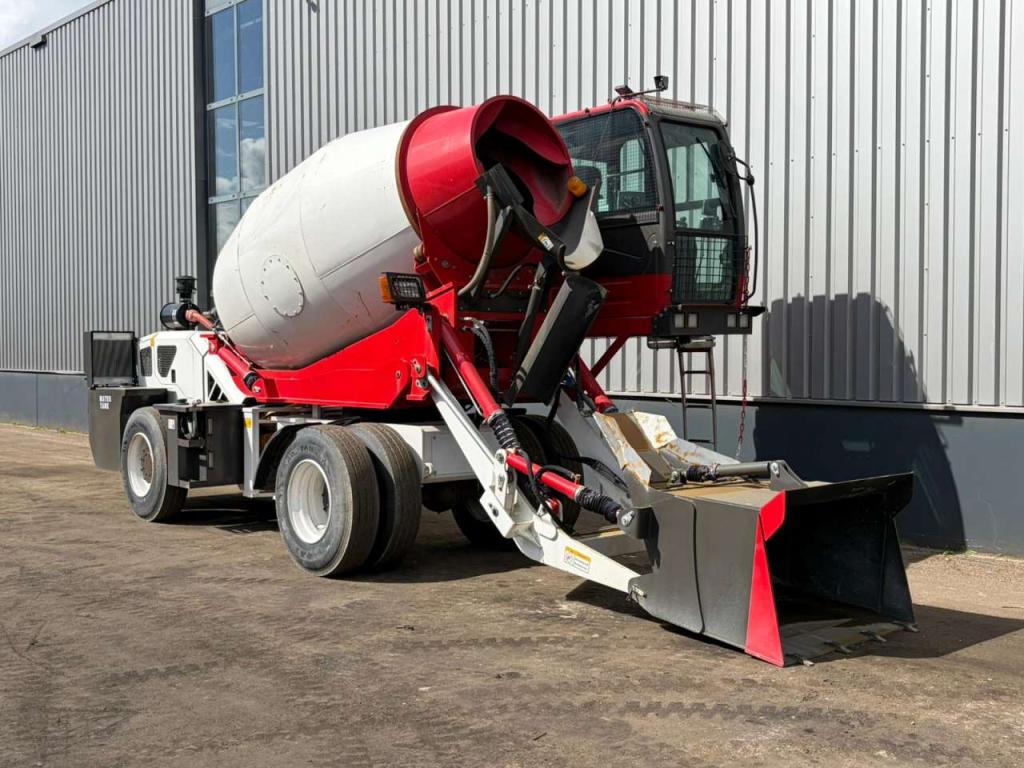 Minrui 4M3 Self Loading Concrete Mixer 4x4 Photo 7