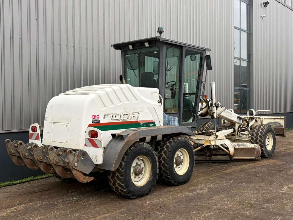 New Holland F106.6/A Photo 5