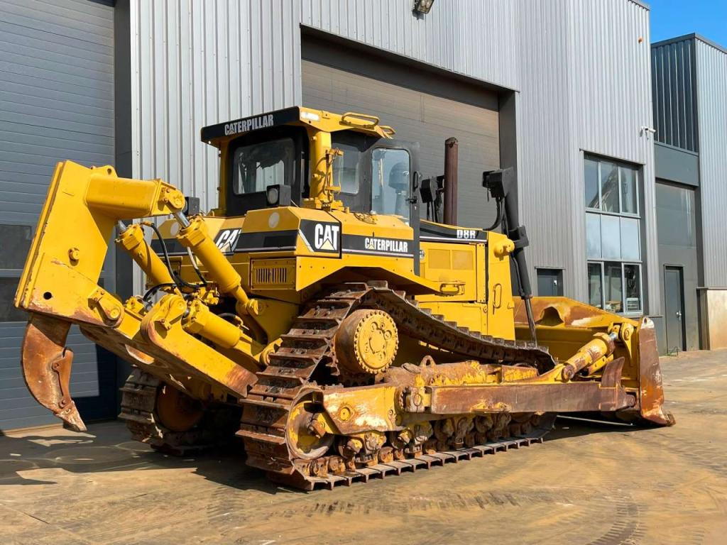 Caterpillar D8R Photo 3