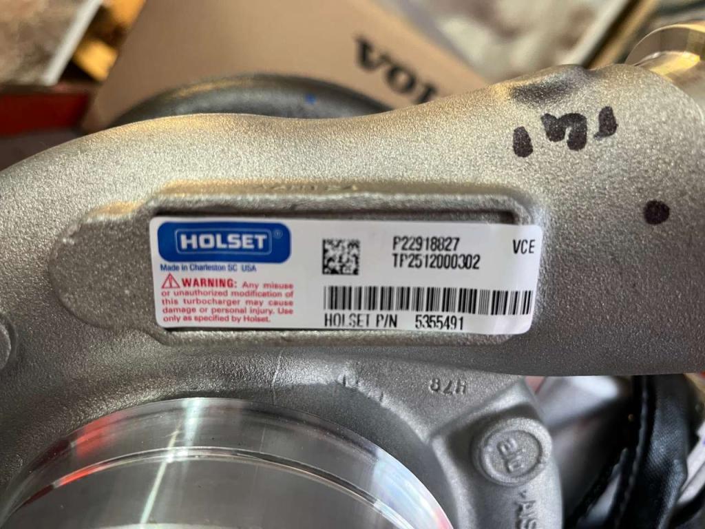 Volvo REMAN TURBOCHARGER Photo 5