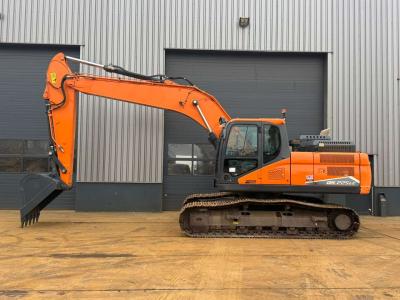 Doosan DX225LC-7 sold by Big Machinery