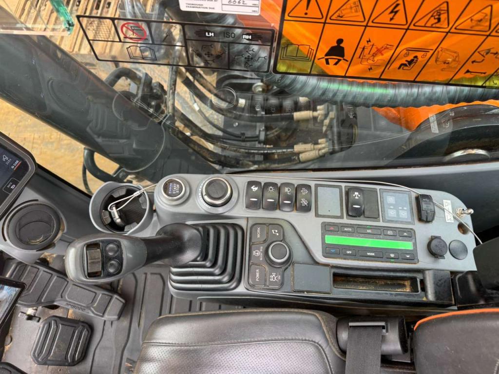 Doosan DX225LC-7 Photo 24