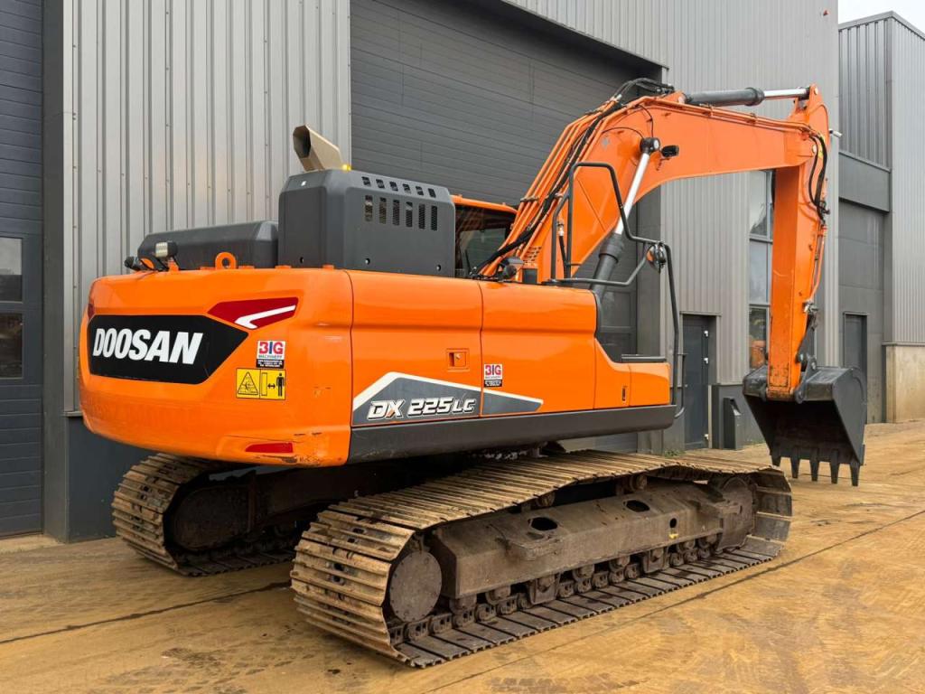 Doosan DX225LC-7 Photo 5