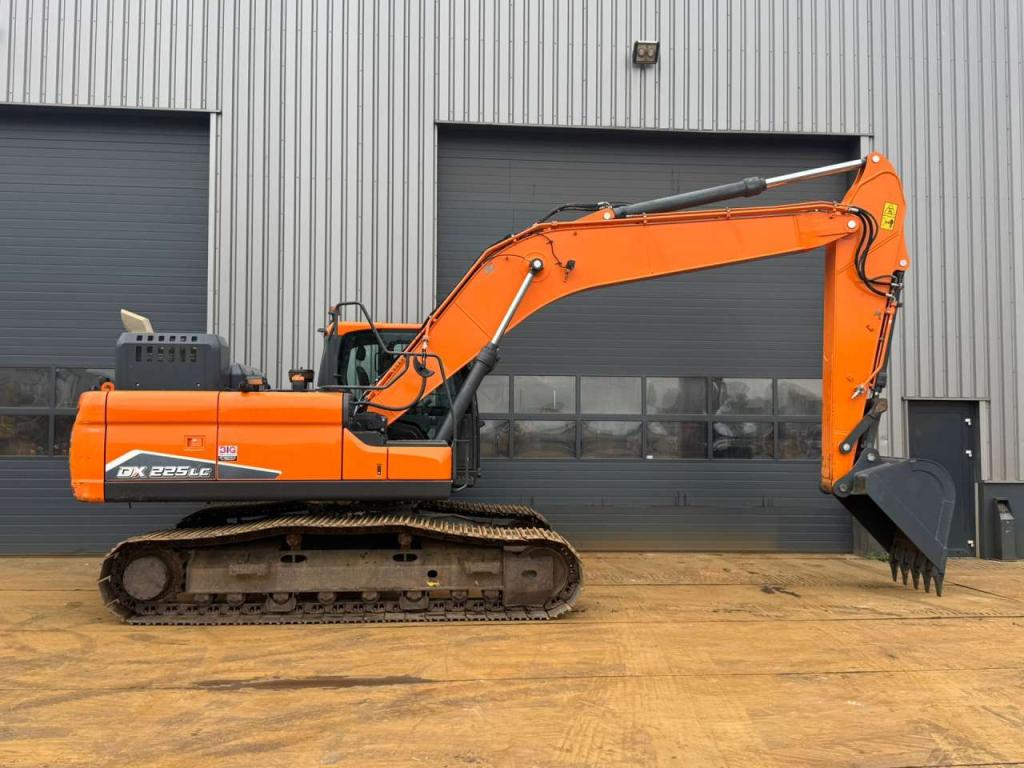 Doosan DX225LC-7 Photo 6