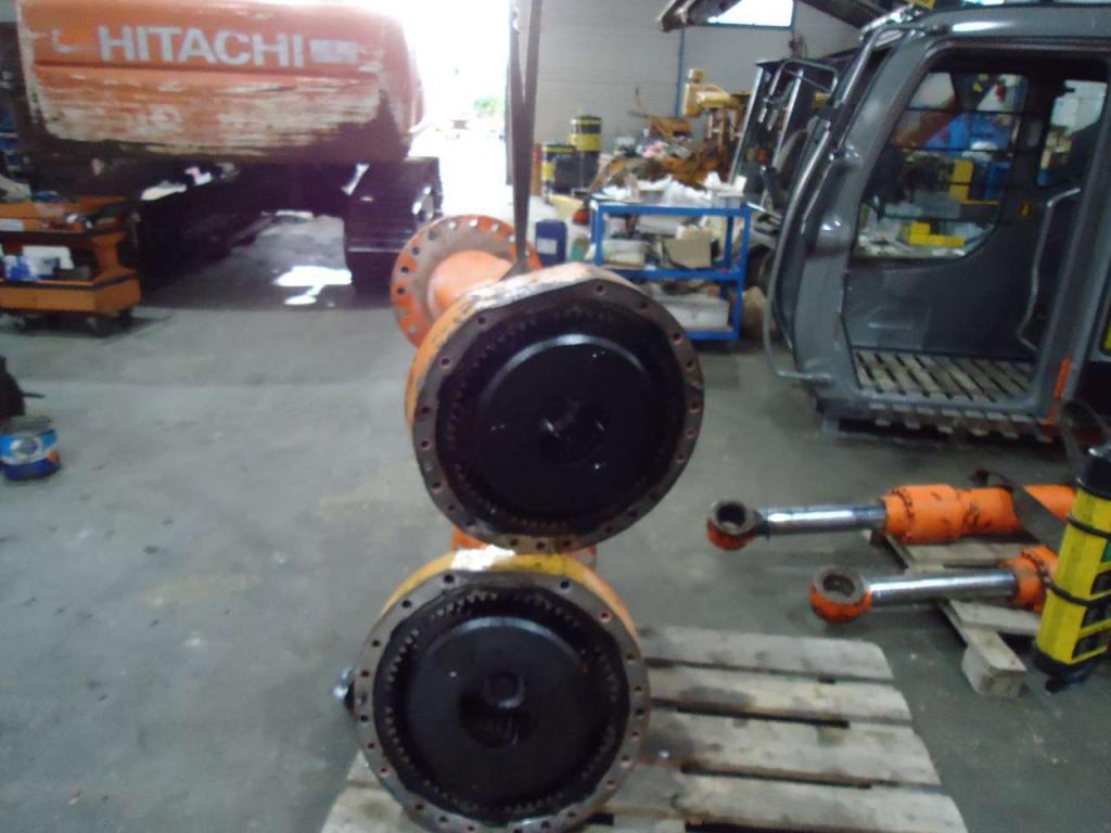 Rear axle for Fiat Kobelco - Fiat Hitachi W270 Photo 13
