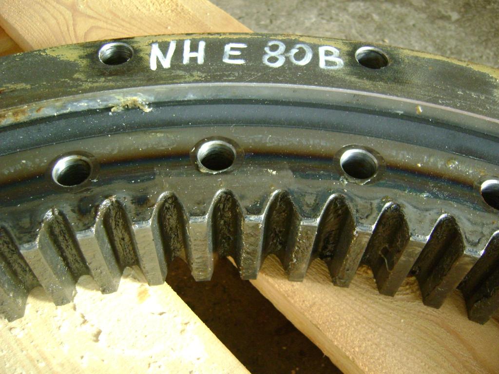 Slewing ring for New Holland E 80 B Photo 2