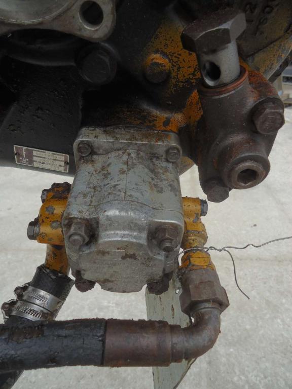 Steering clutch hydraulic pump for Fiat Allis FL9 Photo 1